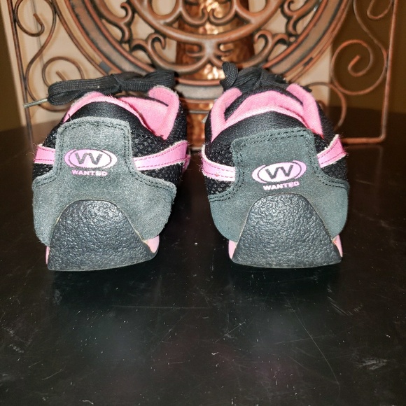 3 for $30 Rare black & Pink Wanted Shoes - Picture 2 of 3